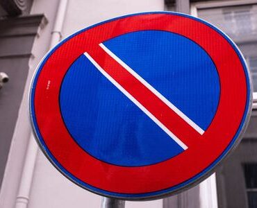 Halteverbotszone Michelstadt Halteverbotsschild an einer Hauswand – Halteverbotszone Michelstadt